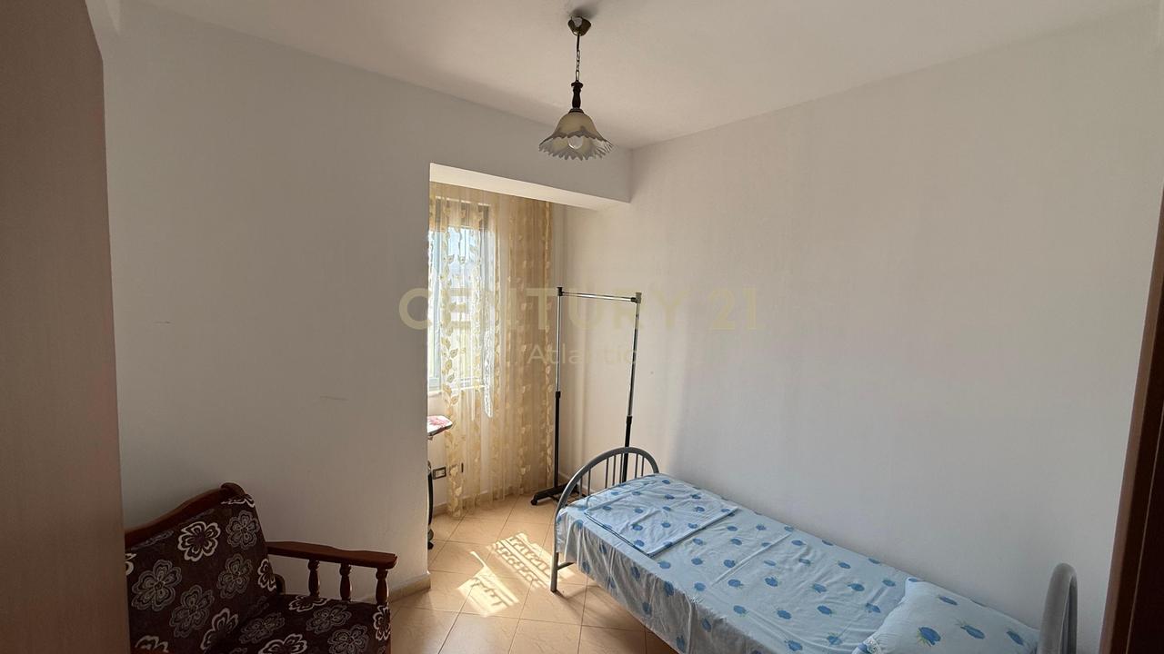 Appartamento 2+1 in Affitto Spiaggia Durrës Vicino Scuola B.Curri - 300€ | 81 m²