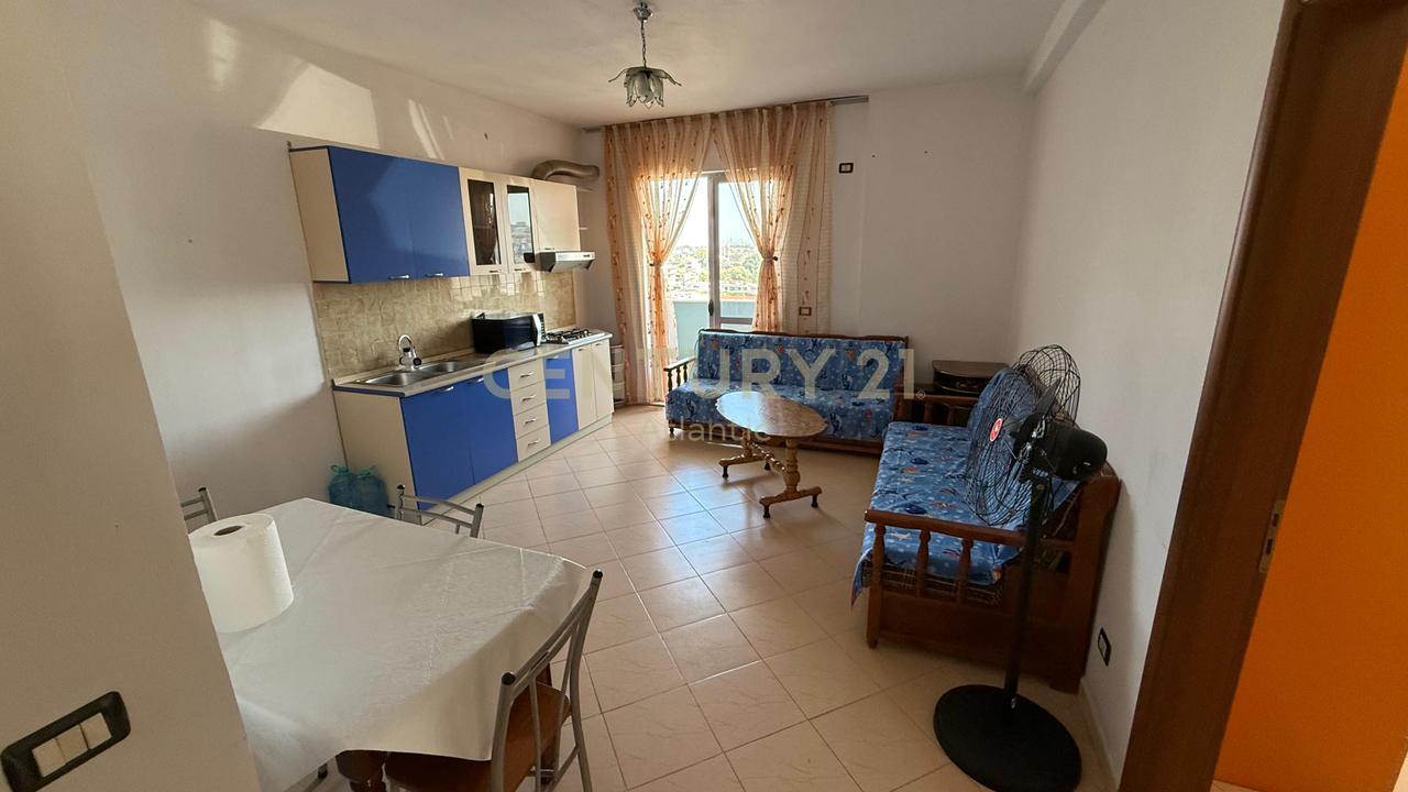 Appartamento 2+1 in Affitto Spiaggia Durrës Vicino Scuola B.Curri - 300€ | 81 m²