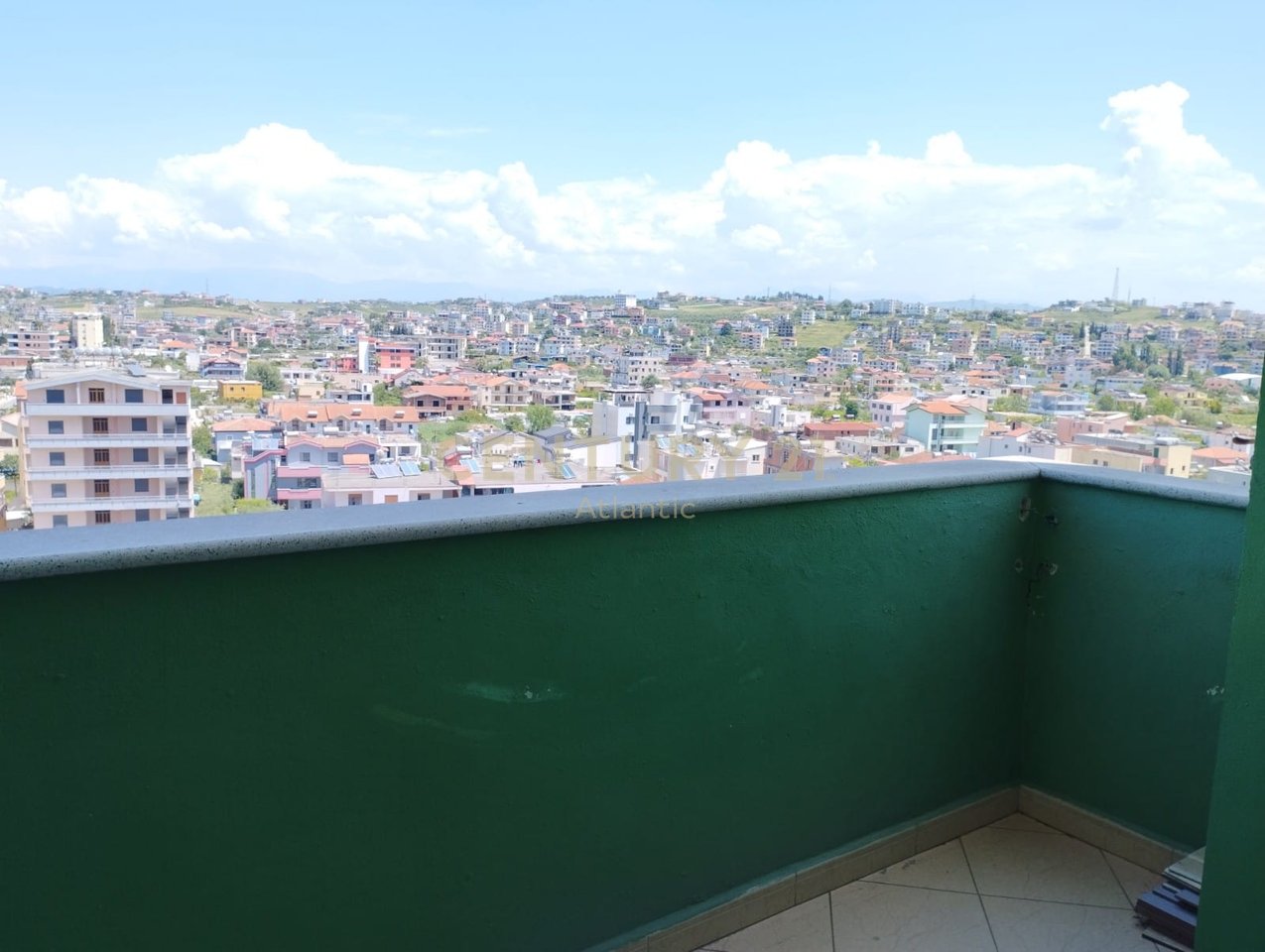 Appartamento 2+1 in Affitto Spiaggia Durrës Vicino Scuola B.Curri - 300€ | 81 m²