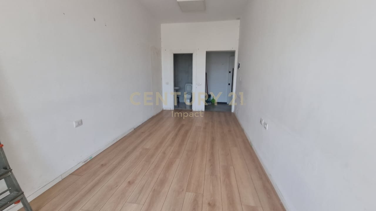 Studio in affitto vicino alla Farmacia 10, Tirana!