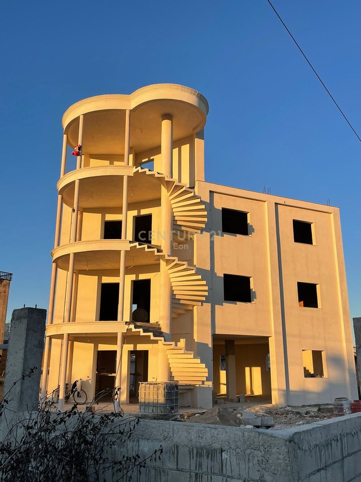 VILLA IN VENDITA NELL'AREA DI ISH KËNETES, DURRËS!