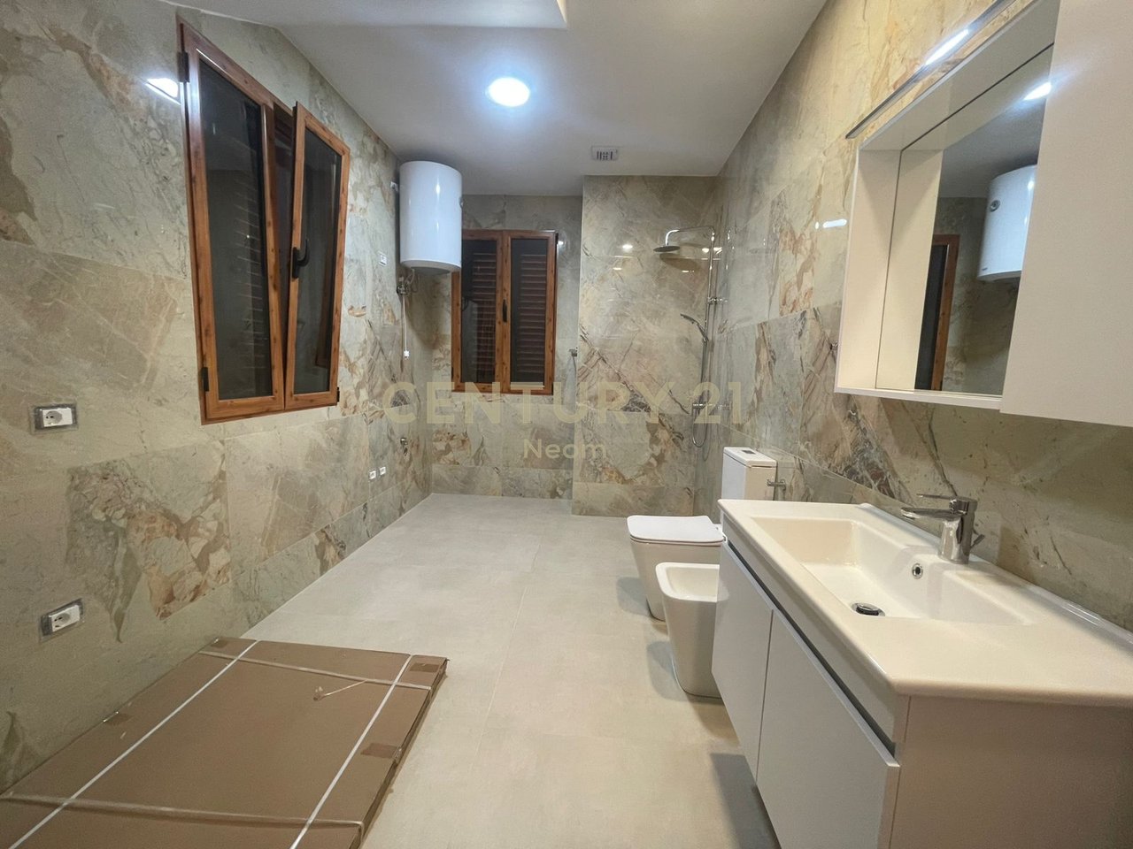 The second floor of a private house is for rent, Sauk.