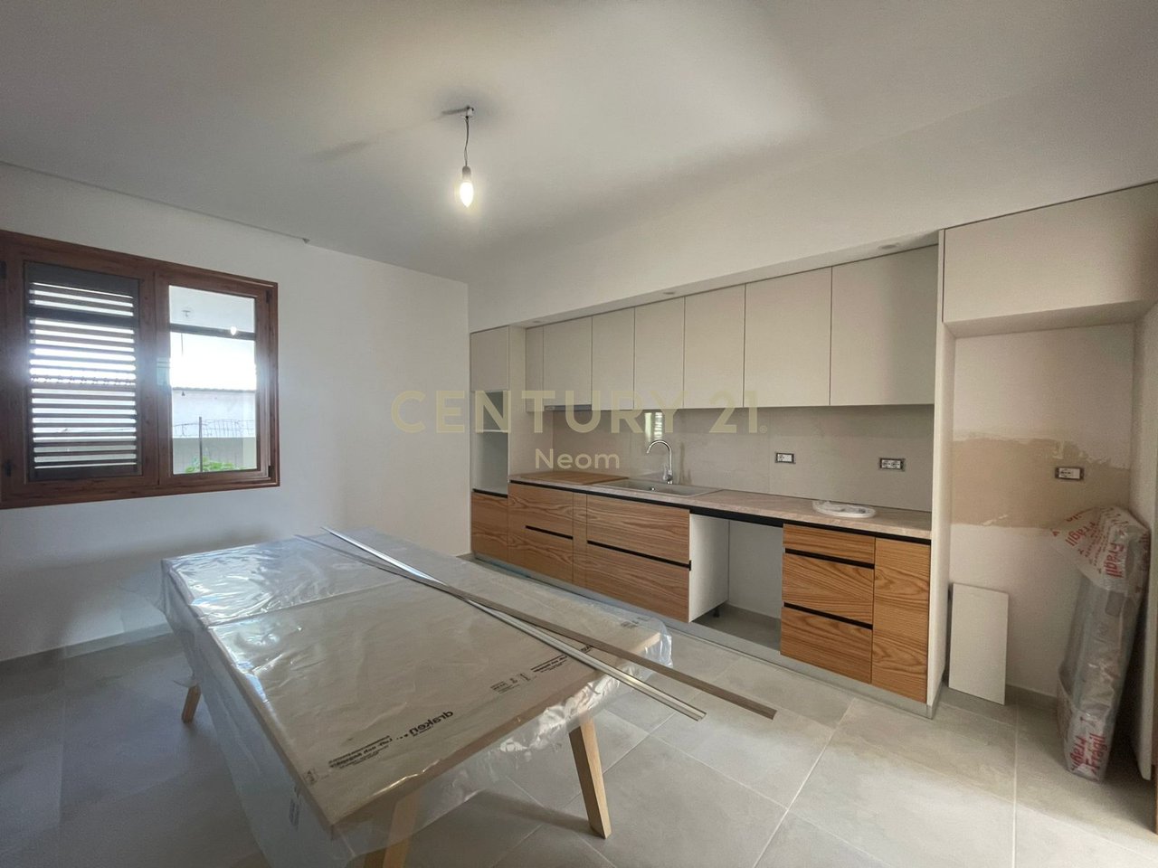 The second floor of a private house is for rent, Sauk.
