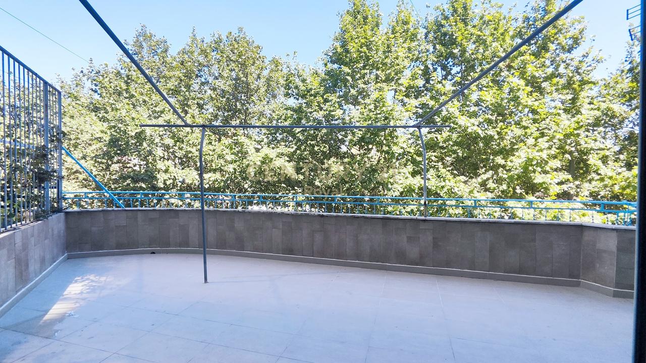 FOR SALE 2+1 APARTMENT + VERANDA ON DRITAN HOXHA STREET