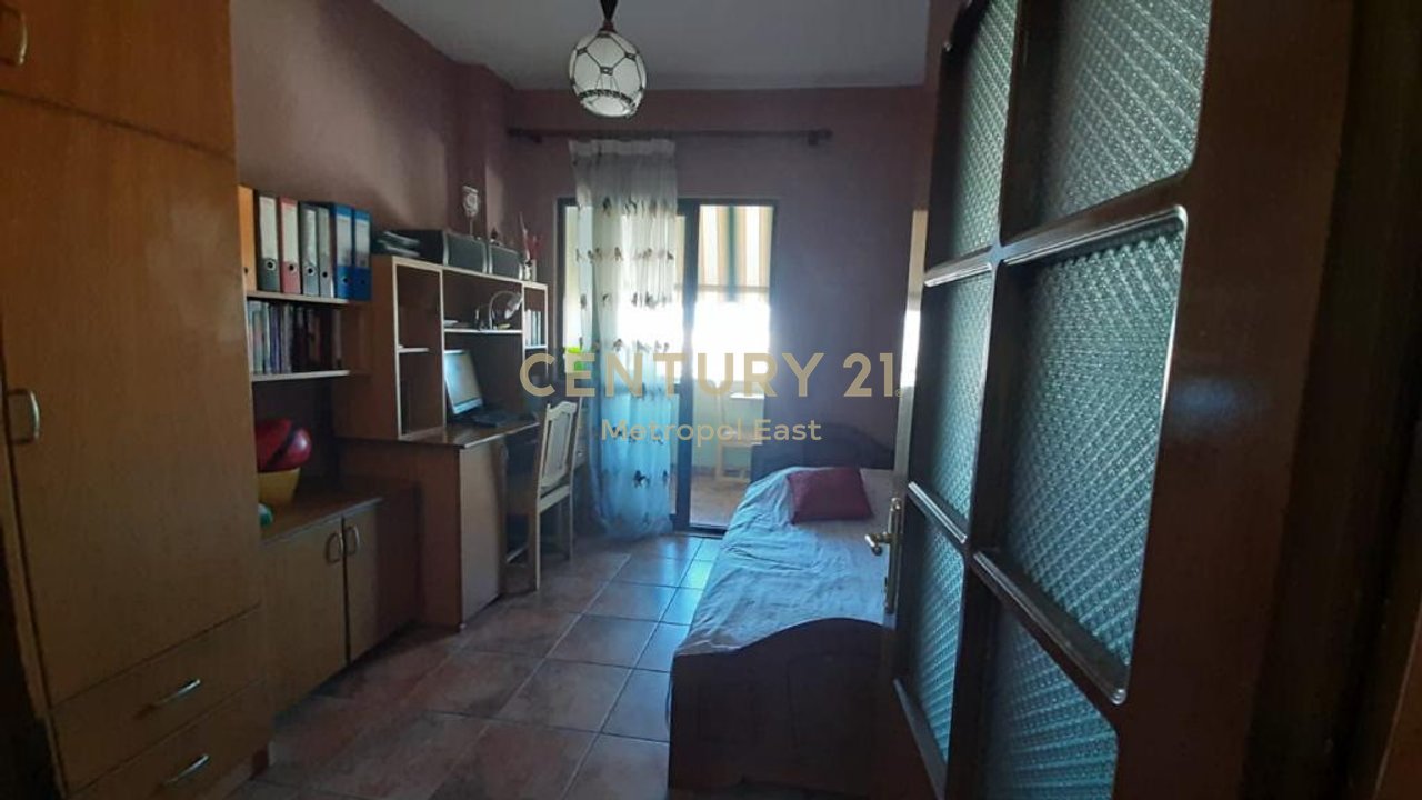 APPARTAMENTO 3+1 IN VENDITA IN VIA DIBRA VICINO A SHIK