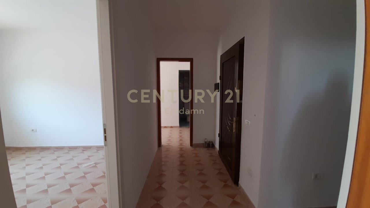 Appartamento 2+1+2 in Vendita a Golem, Durrës - 90.000€ | 84 m²