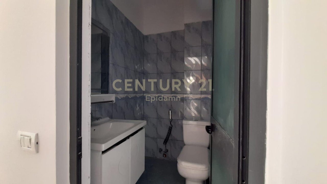 Appartamento 2+1+2 in Vendita a Golem, Durrës - 90.000€ | 84 m²