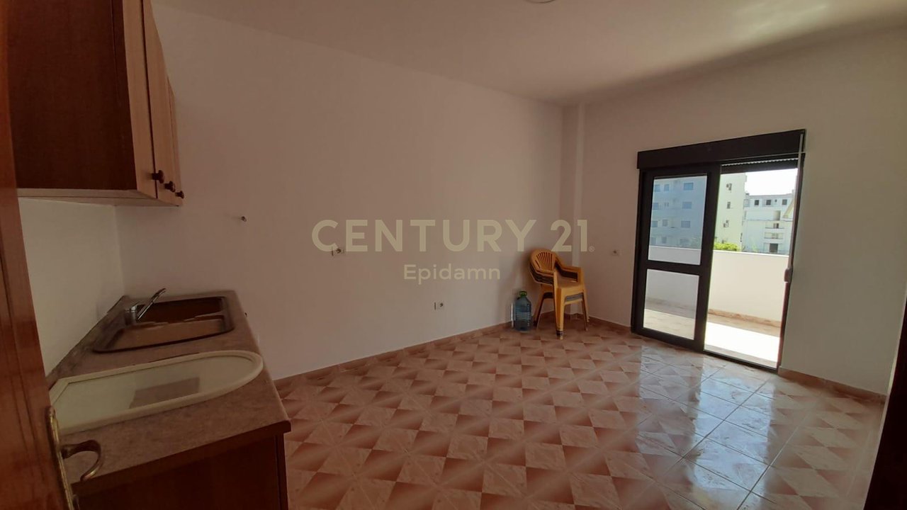 Appartamento 2+1+2 in Vendita a Golem, Durrës - 90.000€ | 84 m²