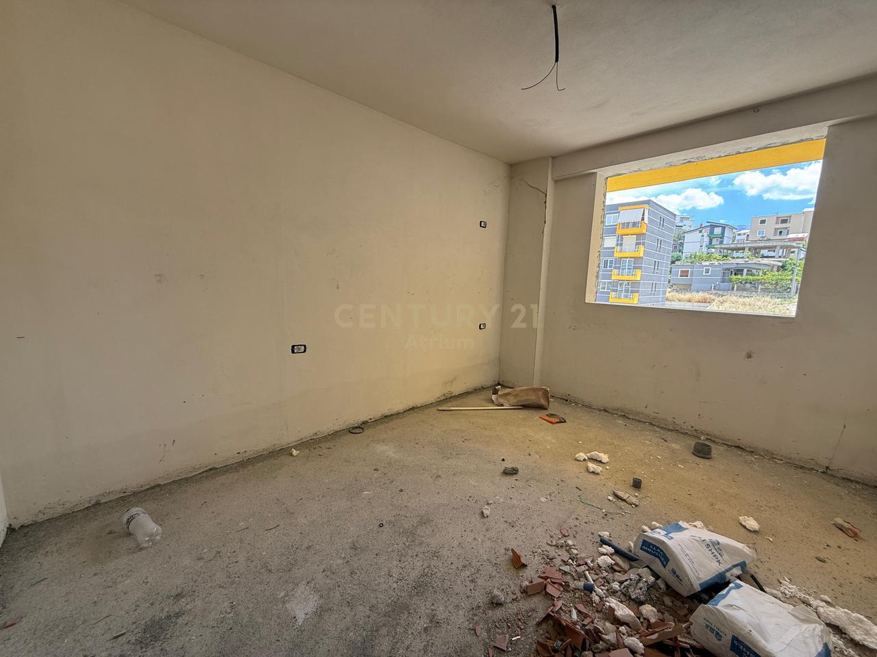 APPARTAMENTO 2+1+2 IN VENDITA NELL'AREA DI SHKOZA!