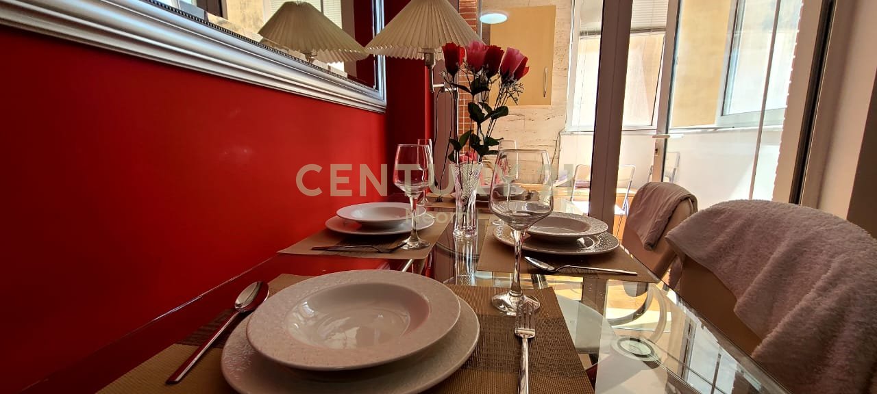 Apartament 1+1 me qira në qendër të Tiranës