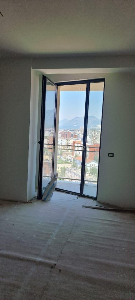 MY SHOP, ROOM FOR RENT