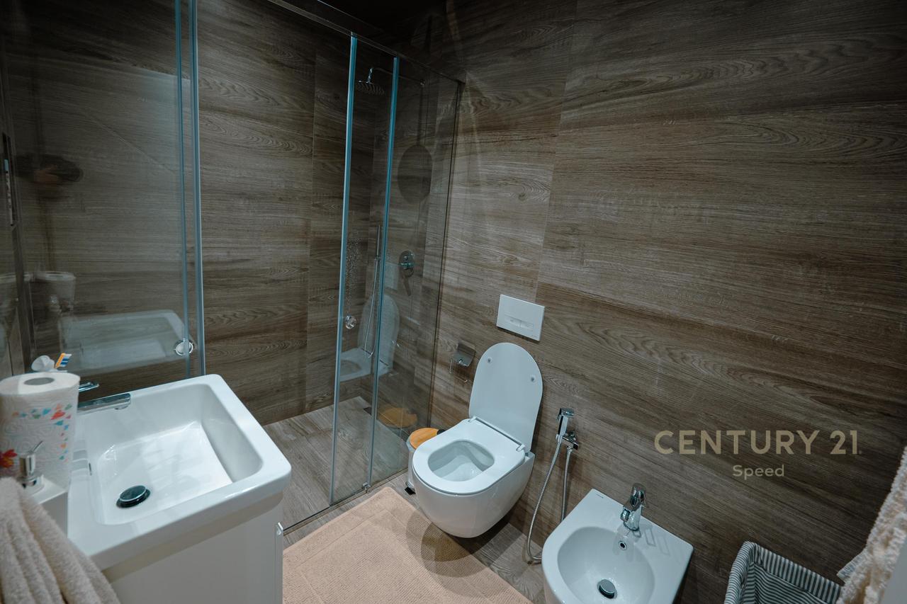 Super luxury apartment with 3 parking spaces in Vala Mar!!