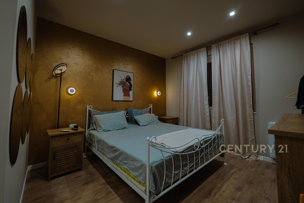 Super luxury apartment with 3 parking spaces in Vala Mar!!