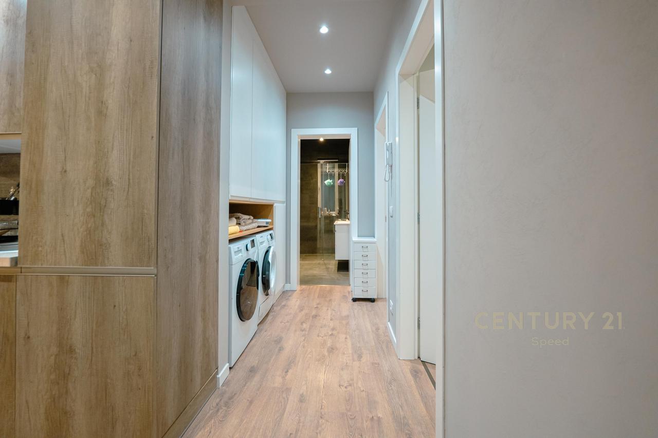 Super luxury apartment with 3 parking spaces in Vala Mar!!