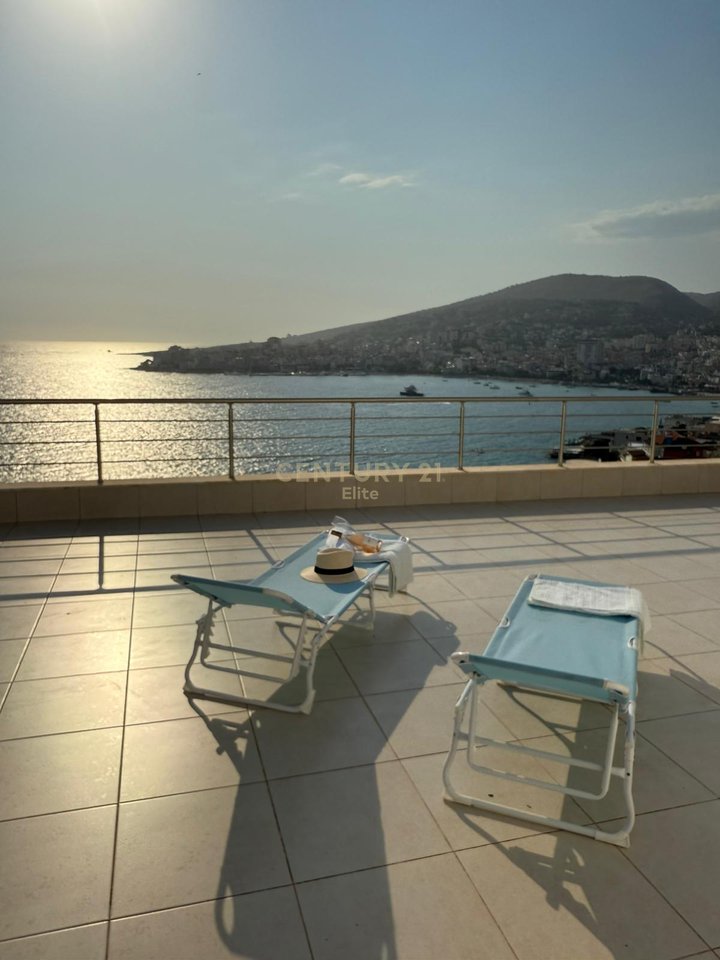 In vendita, Attico + Posto Auto, Saranda.