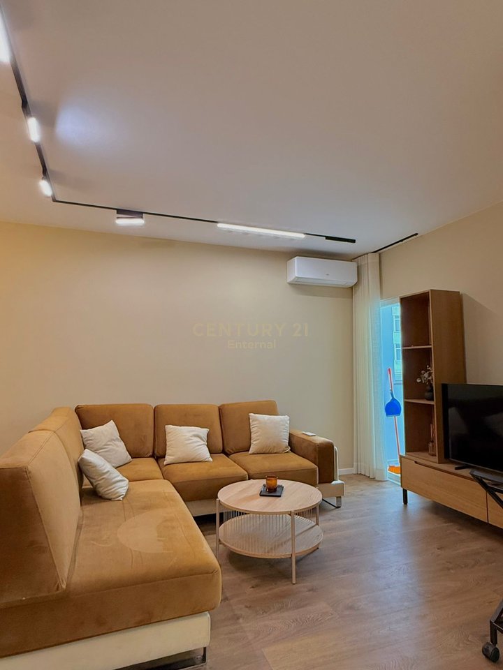 2+1 Apartment for Rent in the Paris Commune, Tirana - 1000€ | 103 m²