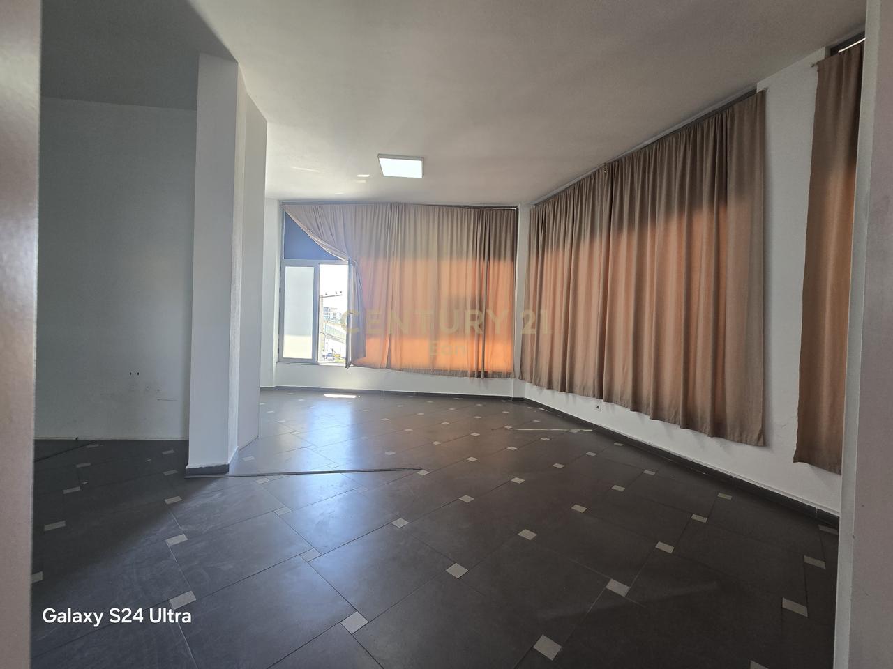 500m2 Space for Rent in Shkozet, Durrës, on Main Road!