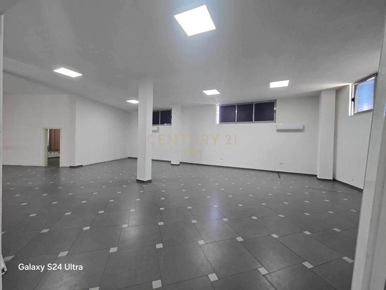 500m2 Space for Rent in Shkozet, Durrës, on Main Road!