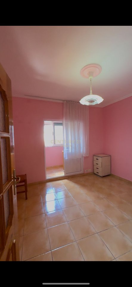 Shesim apartament 1+1 te pazari i ri