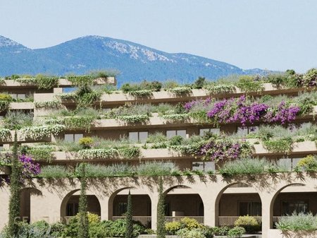LIVE IN A NEW RESIDENCE NEAR FARKA LAKE AT "FARKA HILLS RESIDENCE"!