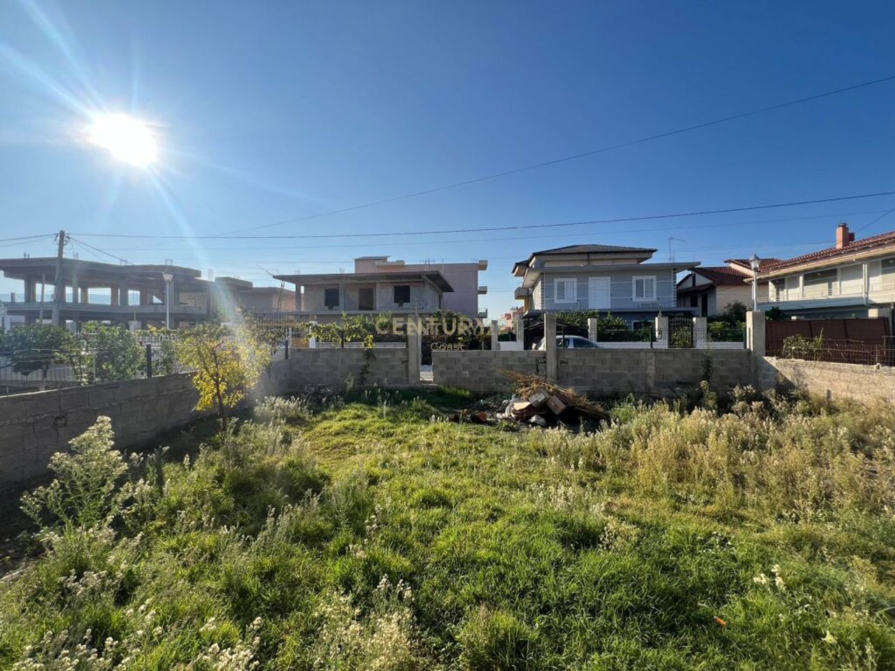 VILLA SU DUE PIANI IN VENDITA VICINO AL FORMER WOOD FIELD, A VLORA!!