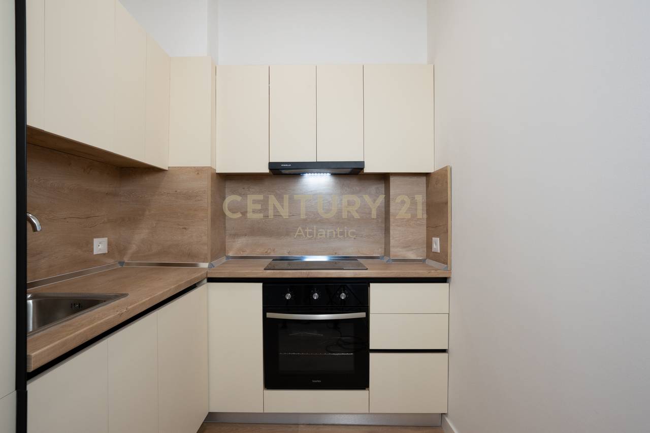 Apartament 2+1 me pamje deti për Shitje në Golem