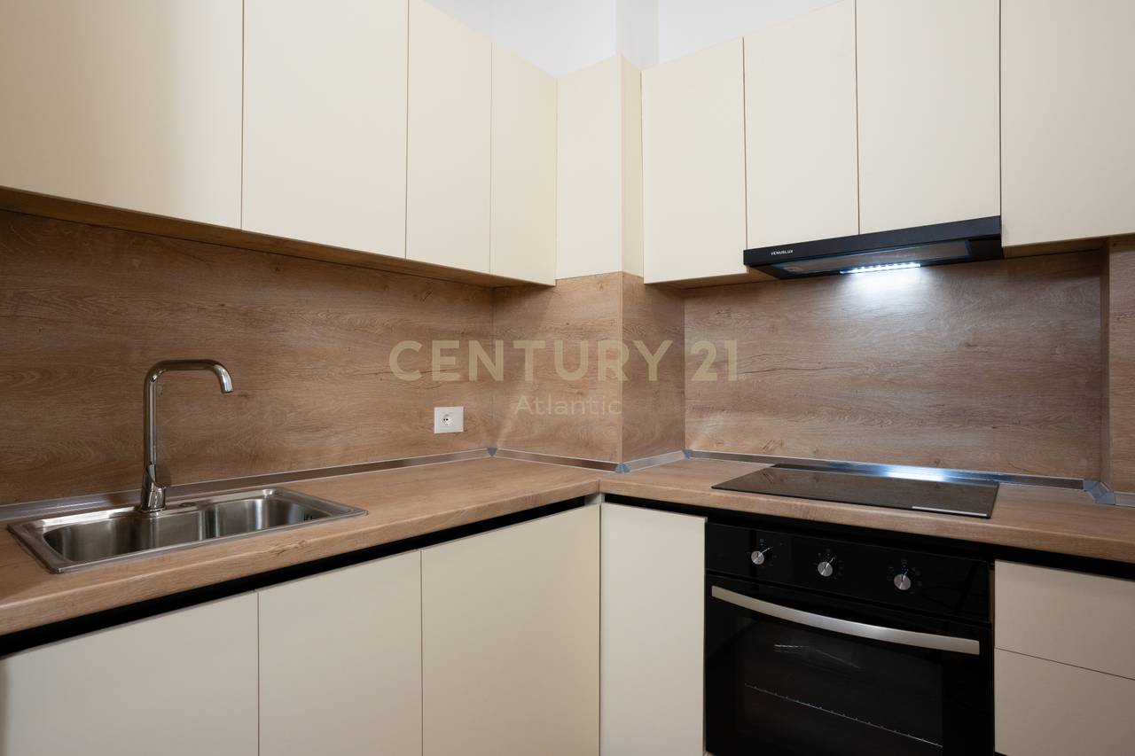 Apartament 2+1 me pamje deti për Shitje në Golem