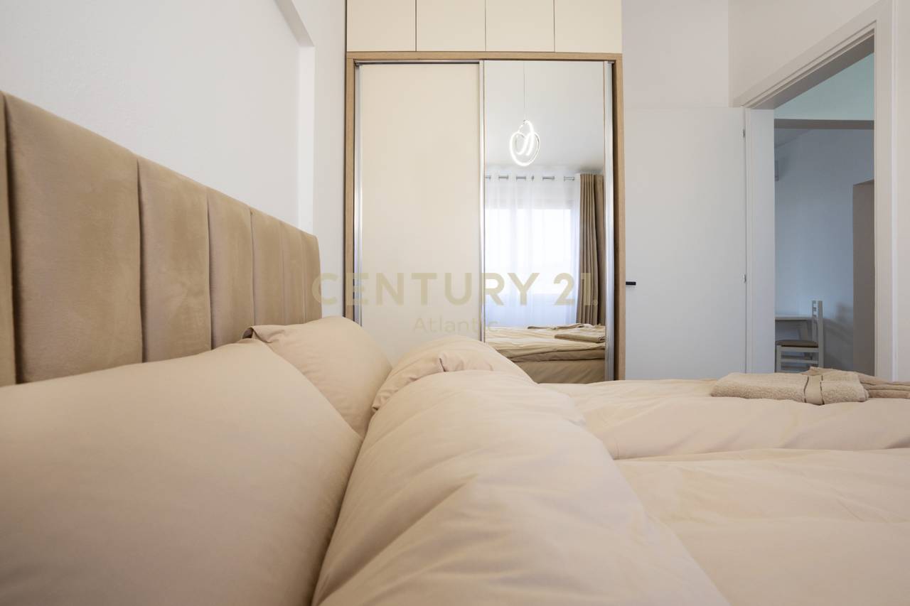 Apartament 2+1 me pamje deti për Shitje në Golem