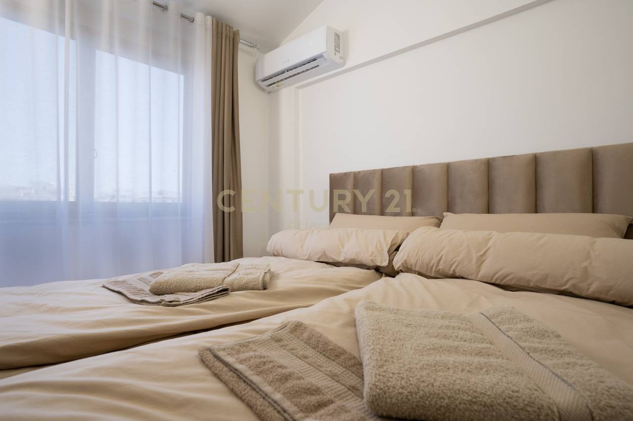 Apartament 2+1 me pamje deti për Shitje në Golem