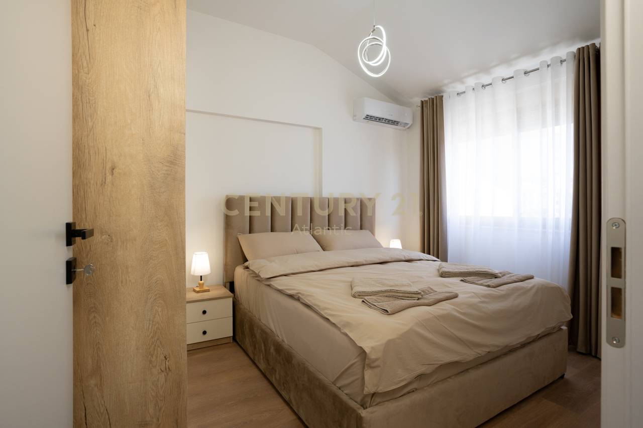 Apartament 2+1 me pamje deti për Shitje në Golem