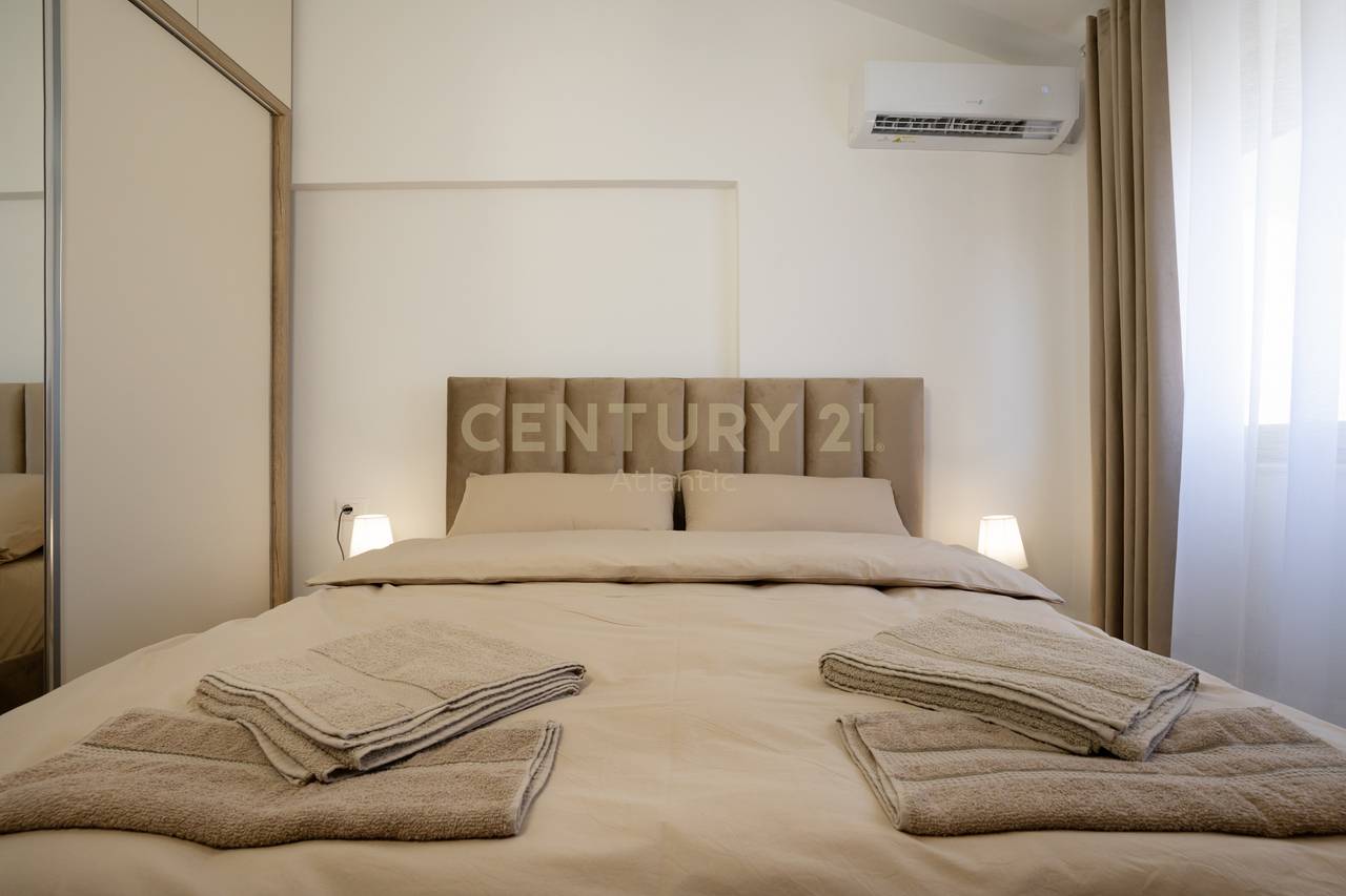 Apartament 2+1 me pamje deti për Shitje në Golem