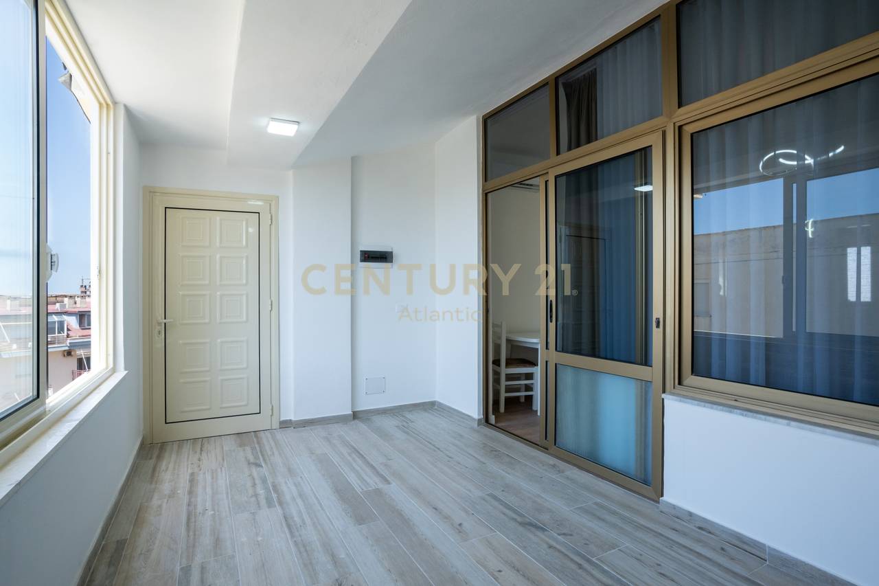 Apartament 2+1 me pamje deti për Shitje në Golem