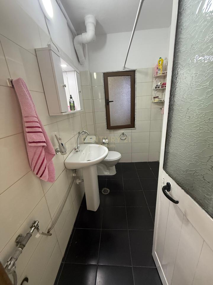 APARTMENT 1+1 FOR SALE IN THE PORCELAIN AREA (BEHIND U.E.T)