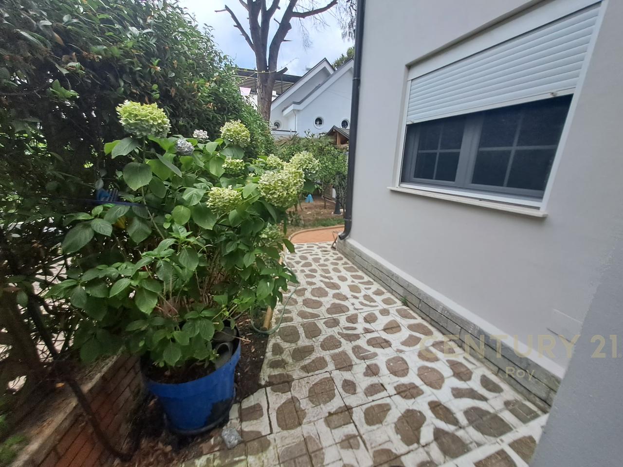 Villa with Pool for Sale in Qerret, Durrës !!