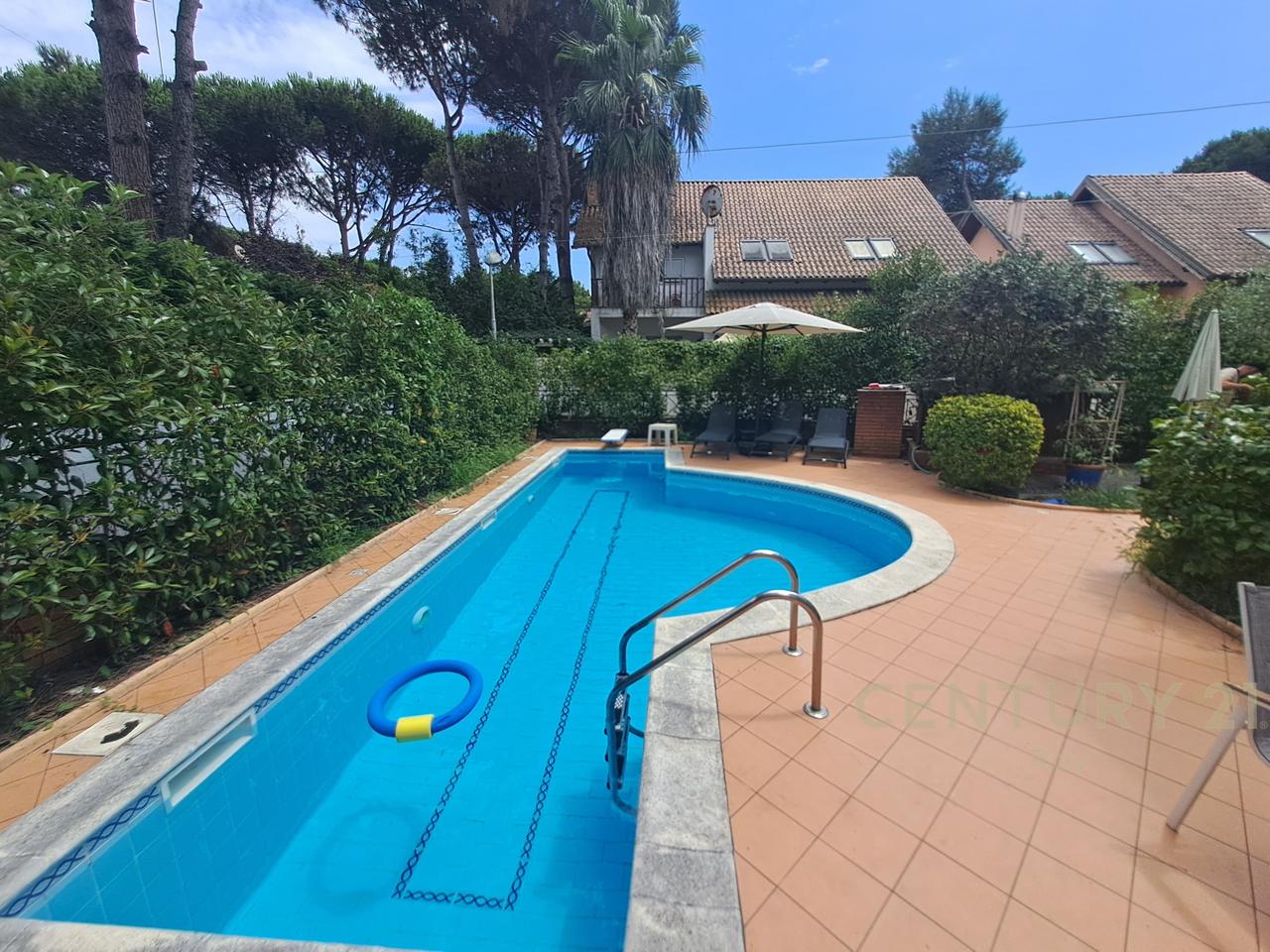 Villa with Pool for Sale in Qerret, Durrës !!