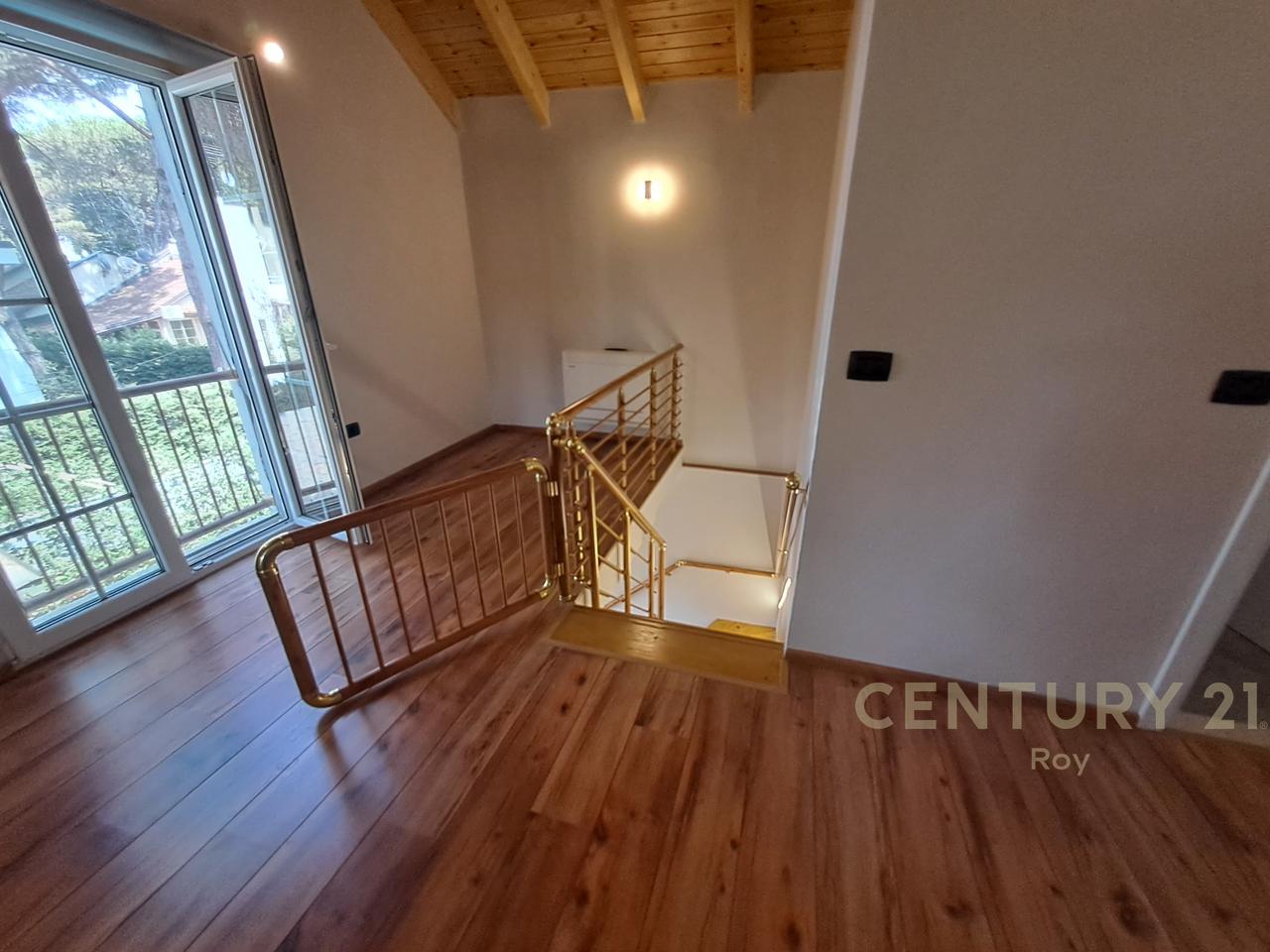 Villa with Pool for Sale in Qerret, Durrës !!