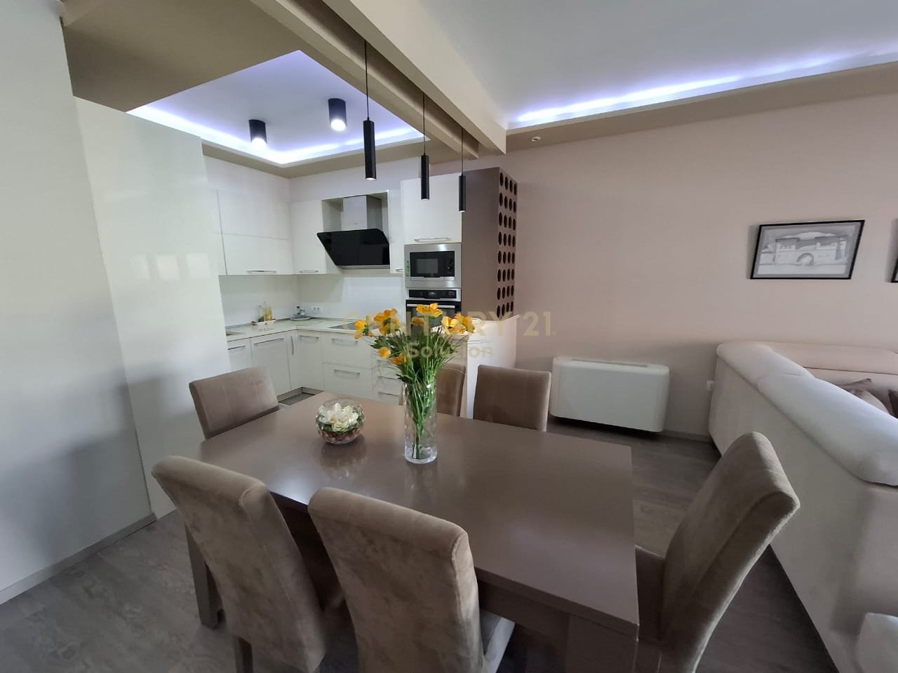 KOSOVAREV STREET, APARTMENT FOR RENT 2+1+2+PARKING PLACE!!