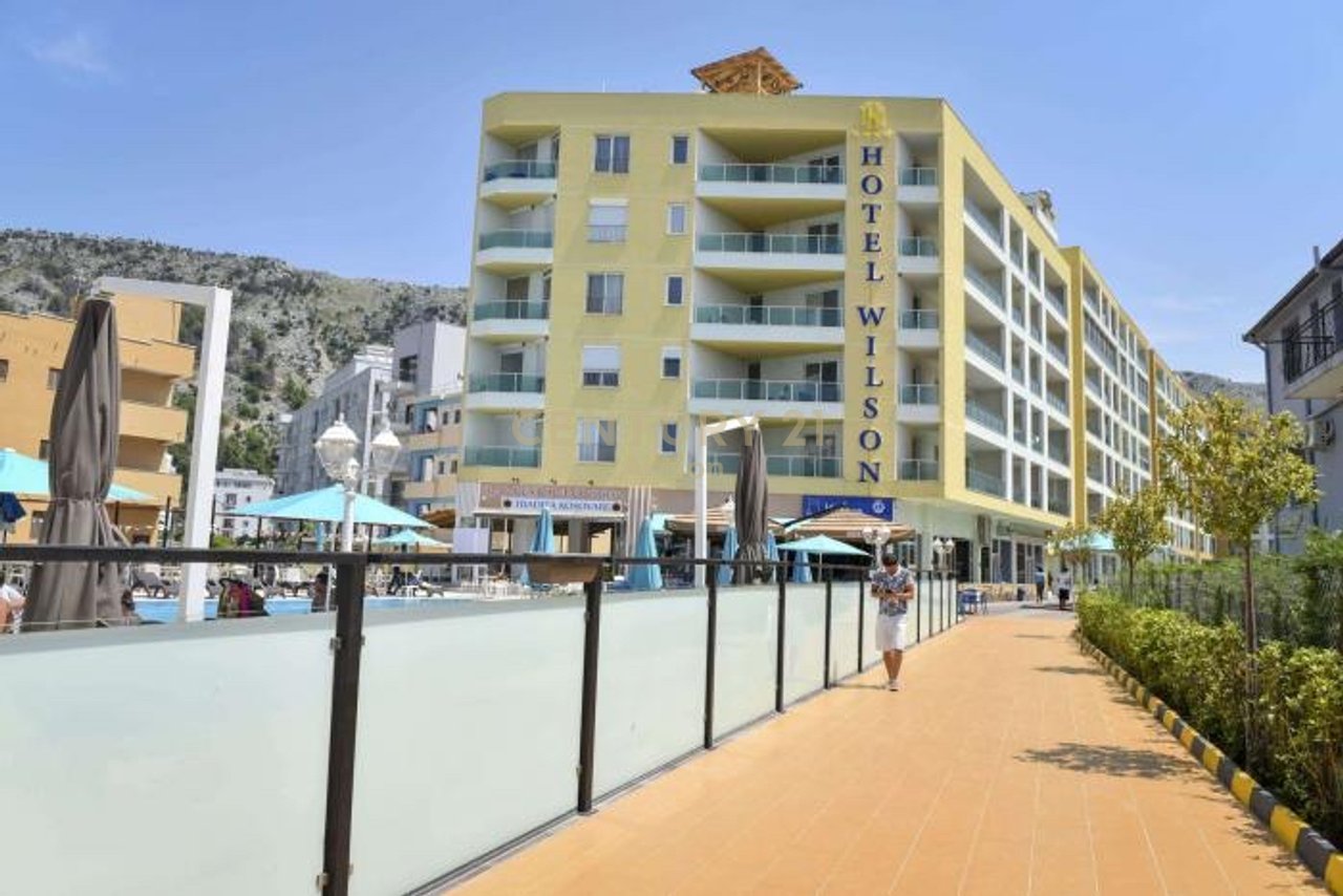 For sale 2+1+2 apartment with sea view, near Hotel Wilson, Shengjin.