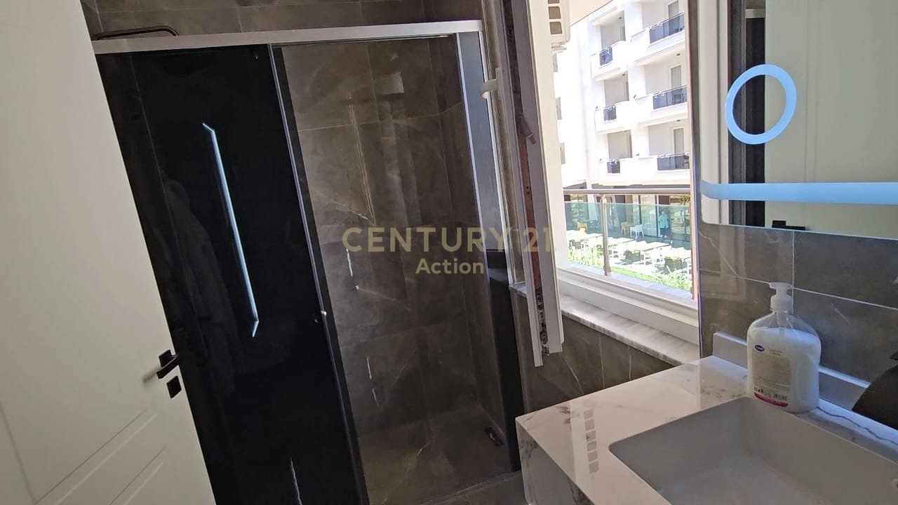 For sale 2+1+2 apartment with sea view, near Hotel Wilson, Shengjin.