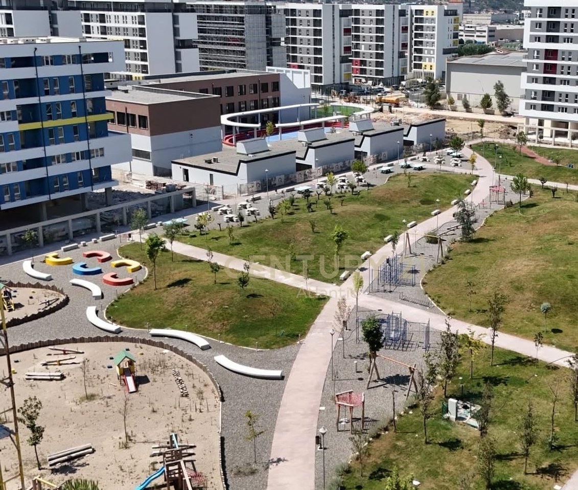 Apartament 2+1+2T në Shitje në Univers city prane Qendres Tregtare QTU, Tiranë