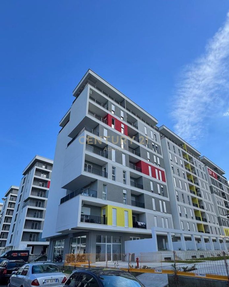 Apartament 2+1+2T në Shitje në Univers city prane Qendres Tregtare QTU, Tiranë