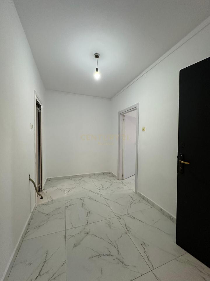 Affittasi 1+1 vicino all'asilo n.26
Vicino alla clinica Rusi.