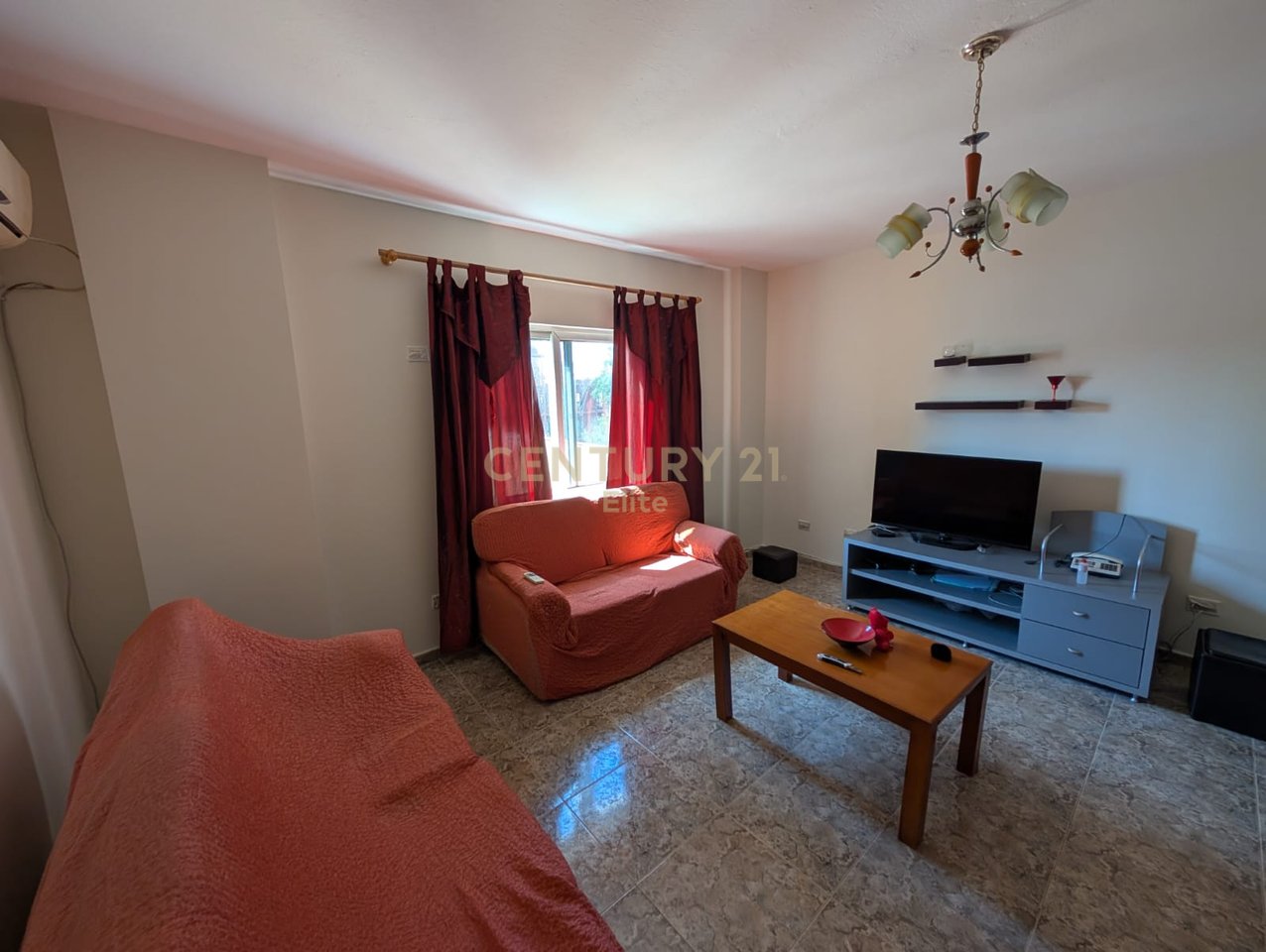 Appartamento 2+1+2 in affitto in via Kavaja.
