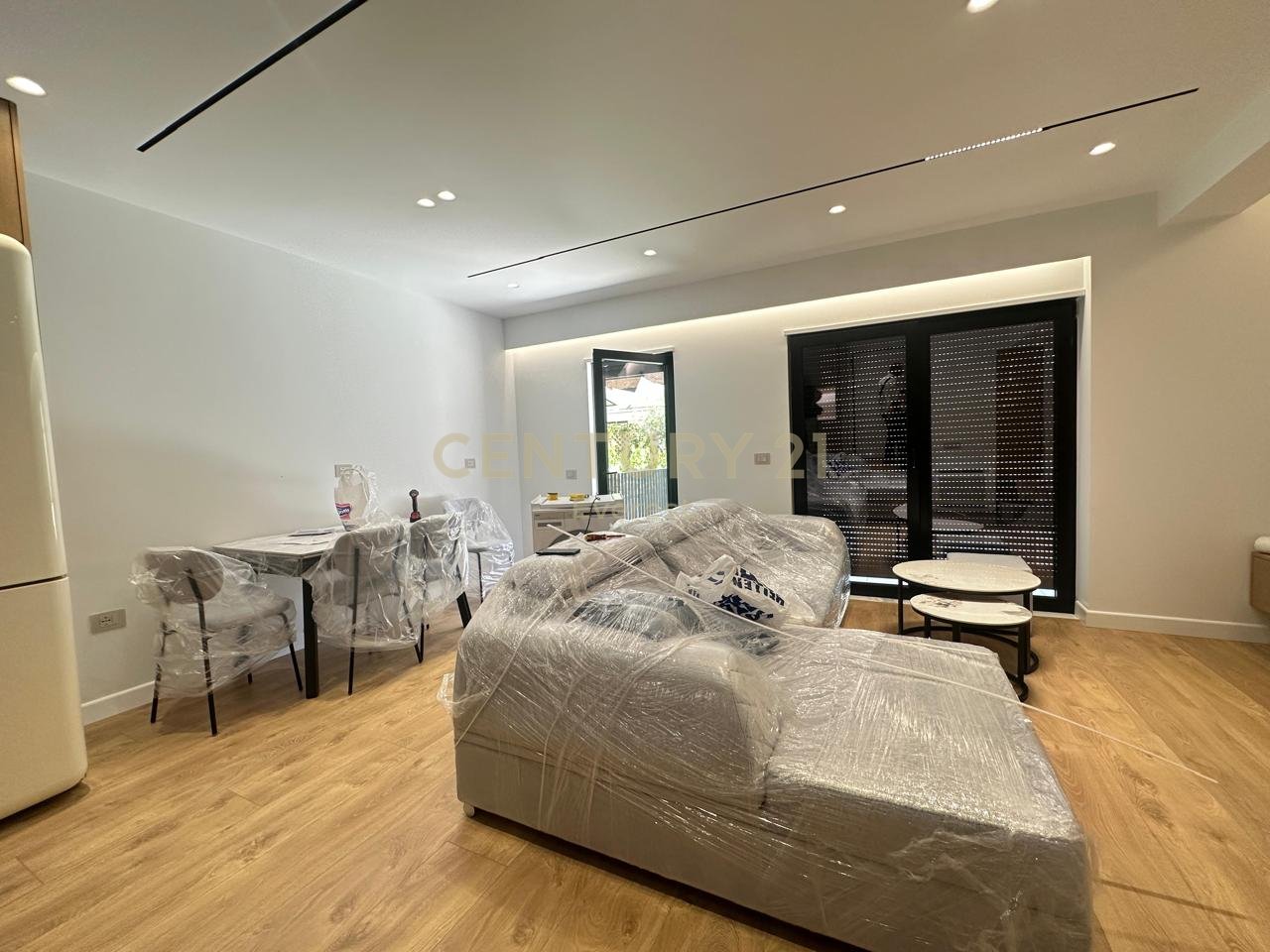 KODRA E DIELLIT 2, APARTAMENT 3+1+2+PARKIM PER QIRA