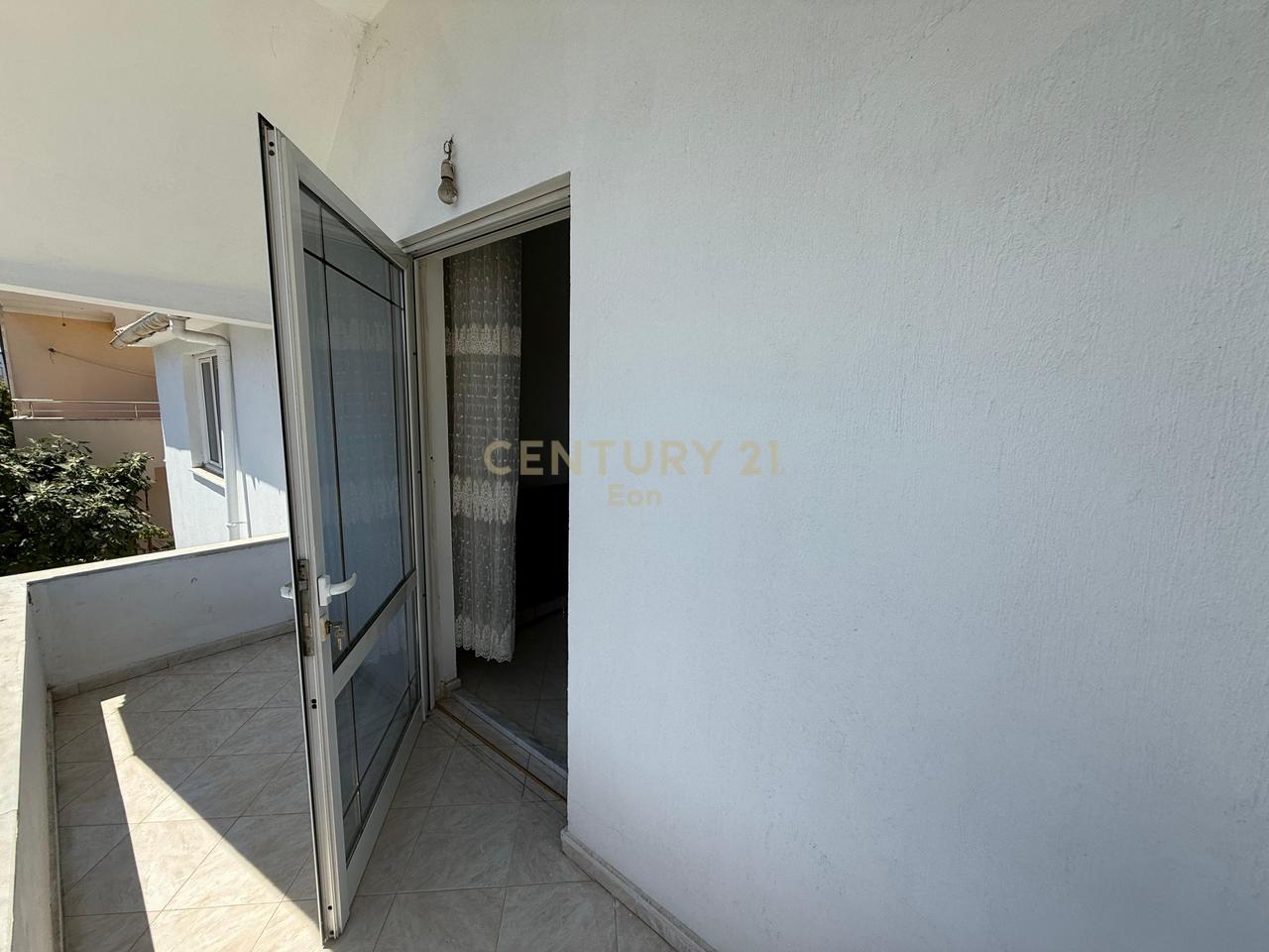 SUPER VILLA IN VENDITA NEL QUARTIERE 17, DURAZZO!!!