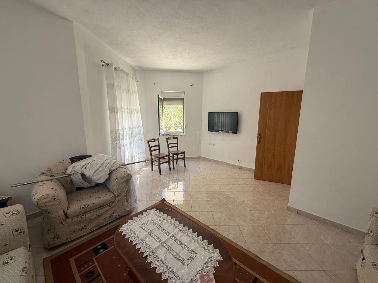 SUPER VILLA IN VENDITA NEL QUARTIERE 17, DURAZZO!!!