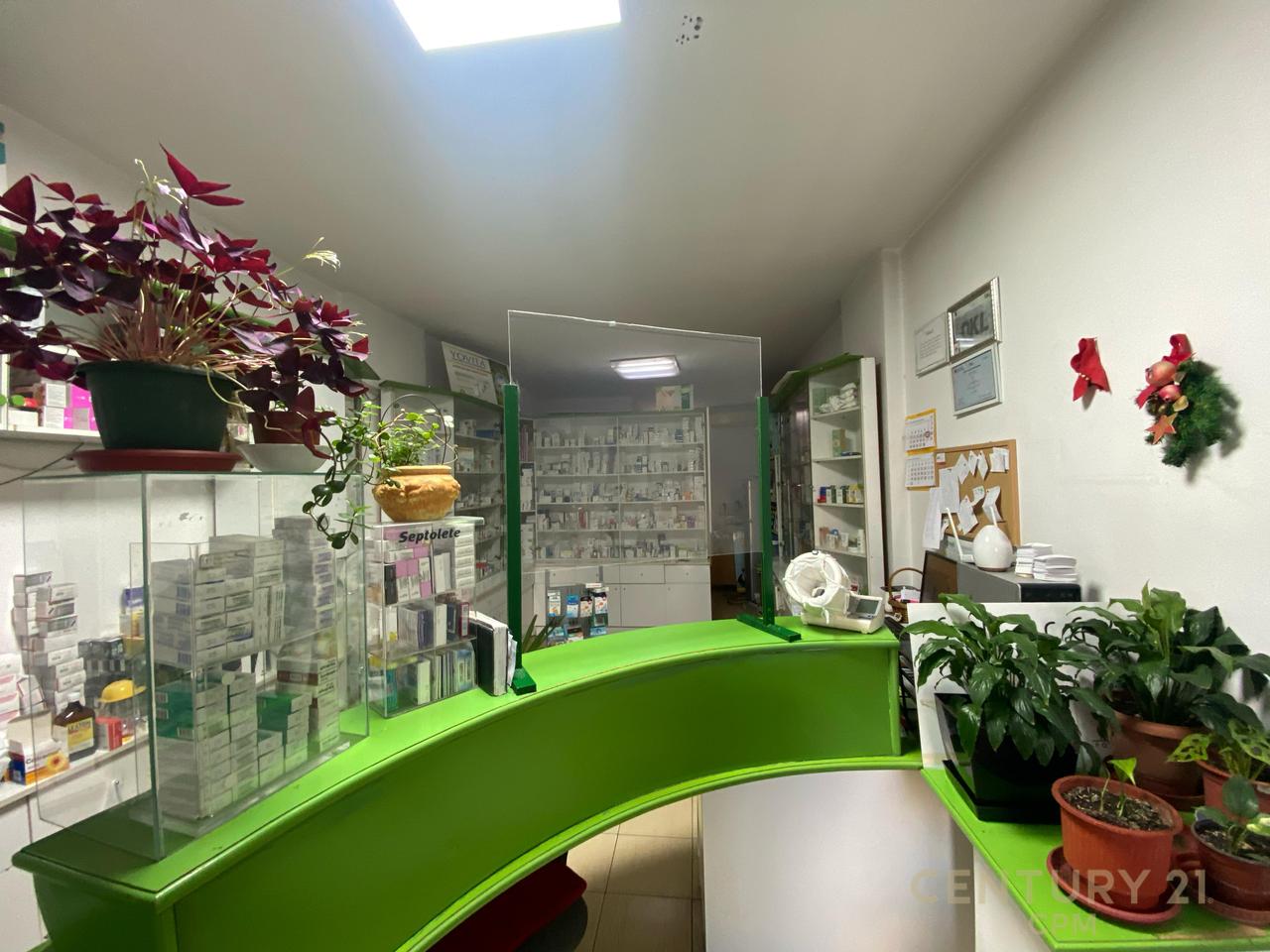 IMMOBILE COMMERCIALE IN VENDITA NELL'AREA DI VASIL SHANTO, VICINO A KESH