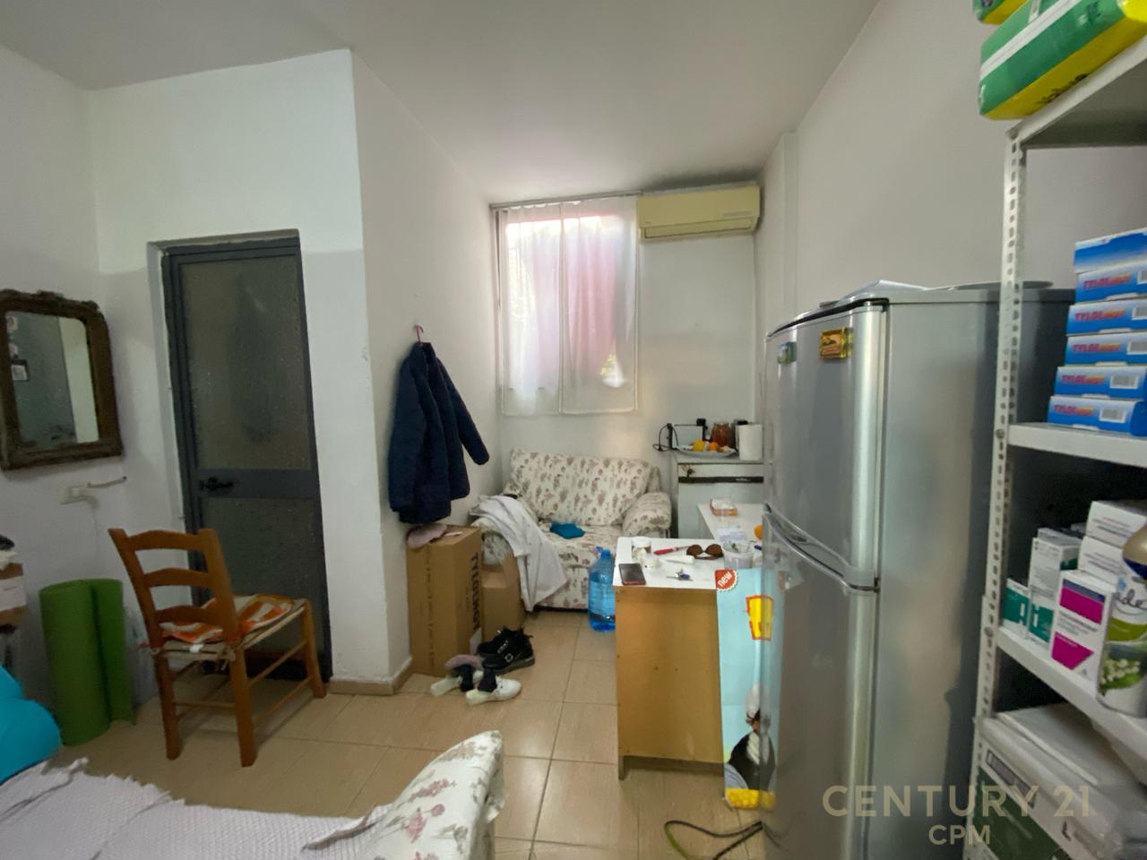 IMMOBILE COMMERCIALE IN VENDITA NELL'AREA DI VASIL SHANTO, VICINO A KESH
