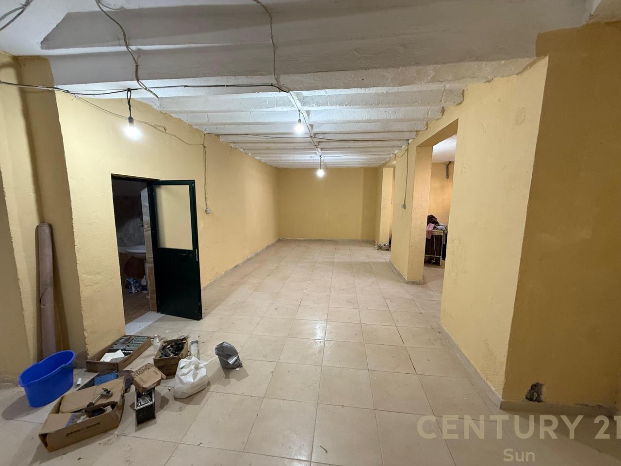WORKSPACE OR STORAGE FOR RENT!