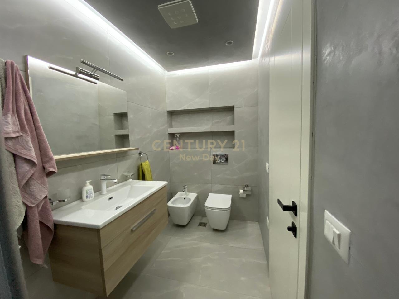 2+1+2-BEDROOM APARTMENT FOR SALE IN ROBIT MOUNTAIN!